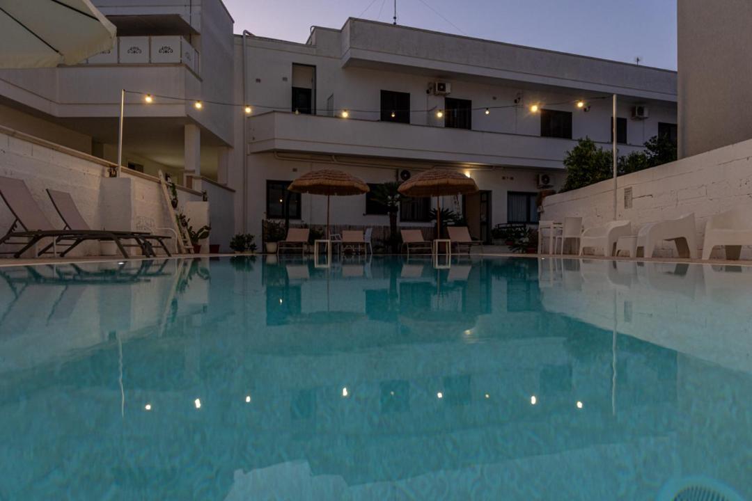 La Gemma Del Salento Rooms&Apartments Racale Extérieur photo
